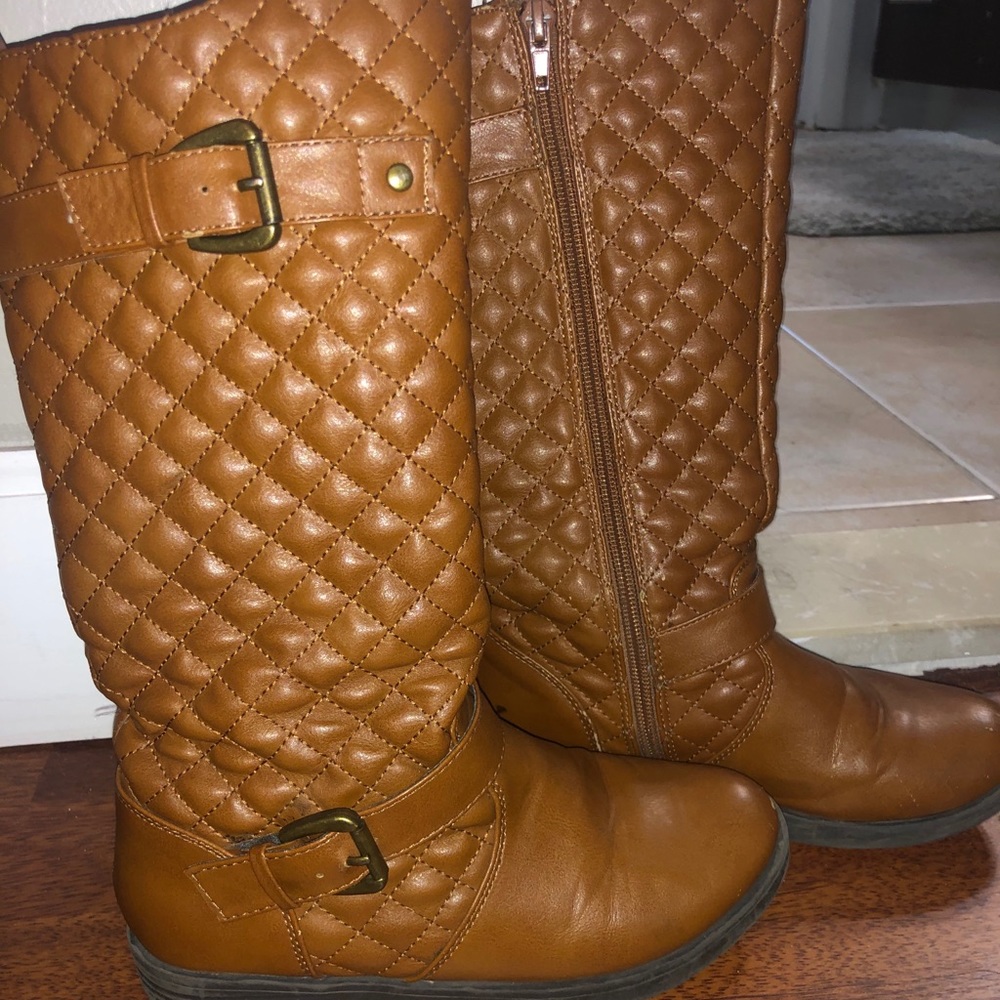 Brown zippered up boots kids (size 2 girls)